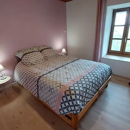 Chez Melanie Et Leon Sejour Nature Et Animau Holiday home